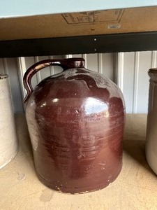 lot 61 image: 1 Gallon Brown Crock Jug