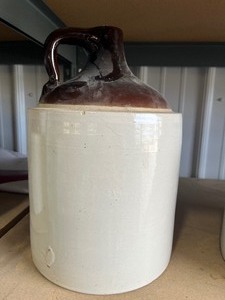 lot 26 image: 2 Gallon 2 tone Crock Jug