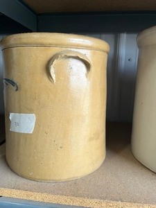 lot 30 image: 3 Gallon Red Wing Crock