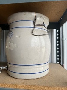 lot 36 image: 5 Gallon Water Cooler  Crock