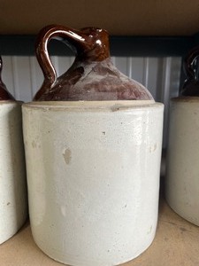 lot 9 image: 2 Gallon 2 tone Crock Jug