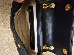 Guess Lyndi Girlfriend crossbody bag - black with gold accents