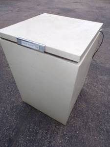 lot 10 image: Chest Freezer