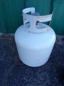 lot 85 image: 20# Propane Tank