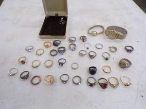 lot 50 image: Jewelry Rings and Watches