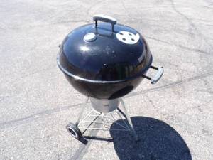 lot 82 image: Weber Charcoal Grill