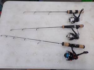lot 99 image: 3 Ice Rods and Reels