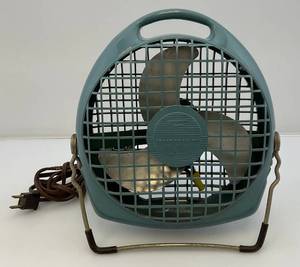 lot 18 image: Vintage Freshnd-Aire Fan
