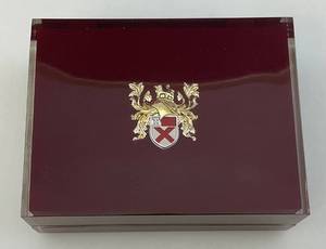 lot 29 image: Vintage Lord Elgin Acrylic Watch Box