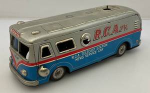lot 42 image: Vintage R.C.A Tin Litho Bus (Very Cool)