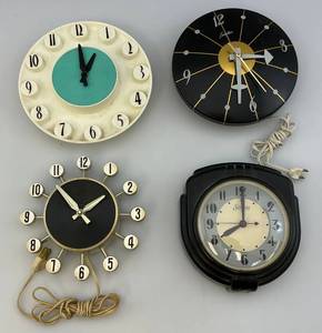 lot 51 image: Misc. Vintage Wall Clocks (TWO  NEED CORDS)