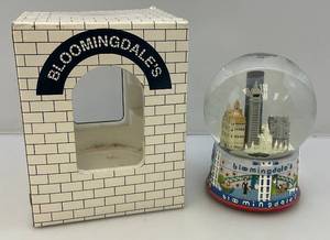 lot 126 image: Vintage Bloomingdales Minneapolis Snow Globe (NIB)
