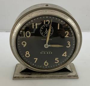 lot 134 image: Vintage Art Deco Era Westclox Big Ben Windup Alarm Clock