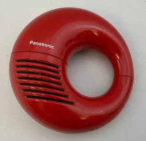 lot 209 image: Vintage RED Panasonic Toot-A-Loop  Transistor Radio (WORKS)