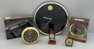 lot 223 image: Misc. Vintage Clocks