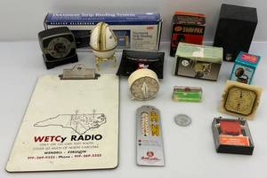 lot 224 image: Misc. Vintage Items