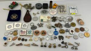lot 249 image: Junk Drawer Lot