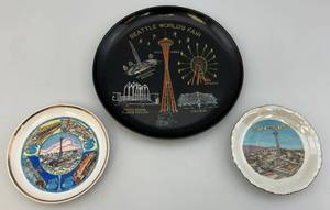 lot 261 image: Misc. Vintage Seattle Worlds Fair Items