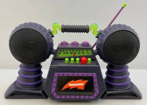 lot 267 image: (Est. 175 - 200 )1995 Nickelodeon Blast Box AMFM Radio Cassette Player Tested Working Runs On Four C Size Batteries (Needs Power Cord)