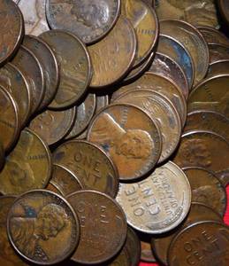 Lot of (200) WHEAT Cents from Philadelphia and Denver mints 1950s AND 1940s