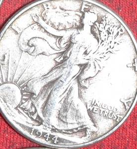 Lot of (7) 1940P41P43S44P46D46P44P 90% Silver Walking Liberty Half Dollar