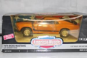 1970 Boss Mustang - with Shaker Hood Die-Cast 118