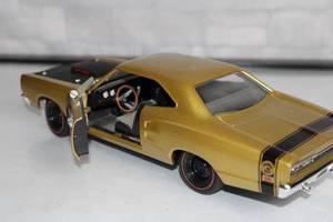 1969 Dodge Duper Die-Cast 118