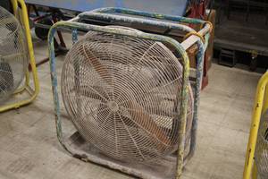 lot 921 image: Portable Shop Fan