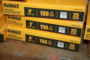 lot 934 image: Lot of (3 Boxes) DeWalt 9150-Grit Drywall Mesh Sanding Discs DWAM15025P