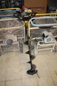 lot 937 image: Strike Master Lazer Mag Xpress 2-HP Ice Auger