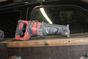 lot 945 image: Hilti Reciprocating Saw WSR1000