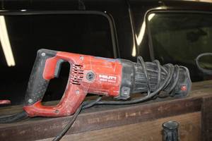 lot 946 image: Hilti Reciprocating Saw WSR1000