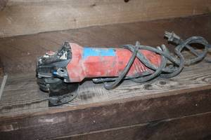 lot 949 image: Hilti 4-12 Angle Grinder AG450-7
