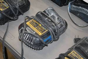 lot 977 image: DeWalt 12V Max  20V Max Lithium Ion Battery Charger DCB101