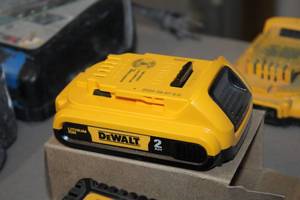lot 994 image: DeWalt 20V Max 2.0Ah 40Wh Lithium Ion Cordless Tool Battery DCB203 (New )
