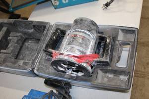 lot 1023 image: Black & Decker Router with Case