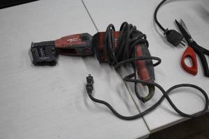 lot 1026 image: Hilti Drill SD4500 with Hilti SD M-2 Screw Attachment