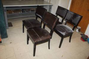 lot 1042 image: Lot of (4) Padded Wood Dining Chairs