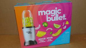 lot 155 image: Magic Bullet 17 Piece Set Hi Speed The Original Blender Mixer System