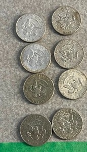lot 93 image: 8) 1967 KENNEDY HALF DOLLARS 40% SILVER