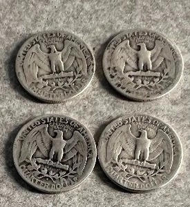 lot 101 image: 4) 1944 WASHINGTON QUARTERS 90% SILVER