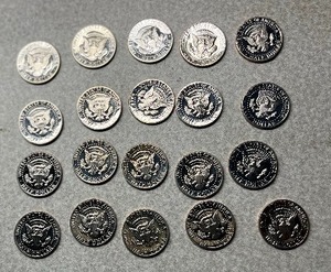 lot 112 image: 20) 1973S KENNEDY PROOF HALF DOLLARS