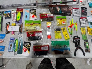 lot 36 image: FISHING LOT