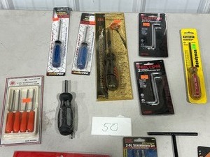 lot 50 image: SCREWDRIVER LOT