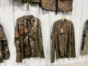 lot 75 image: MENS CAMO CLOTHING LXL2XL $460 RETAIL VALUE