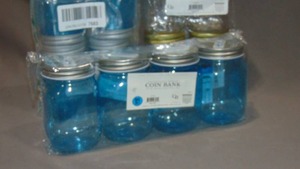 lot 20 image: Mixed Lot Cornucopia Brands Small Plastic Mason Coin Bank 16oz Jars w Slotted Lids