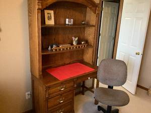 Desk & Rolling Chair