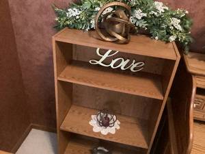 Bookshelf and Dcor