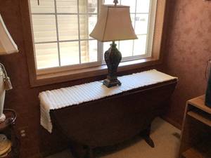 Drop Leaf Table & Lamp