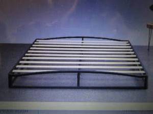lot 100 image: Amazon Basics Metal Platform Bed Fr...